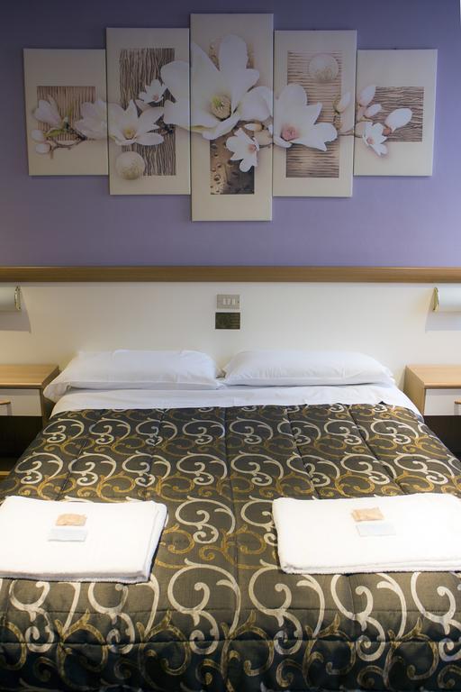 Hotel Saint Lorenz Reggio Emilia Exterior photo